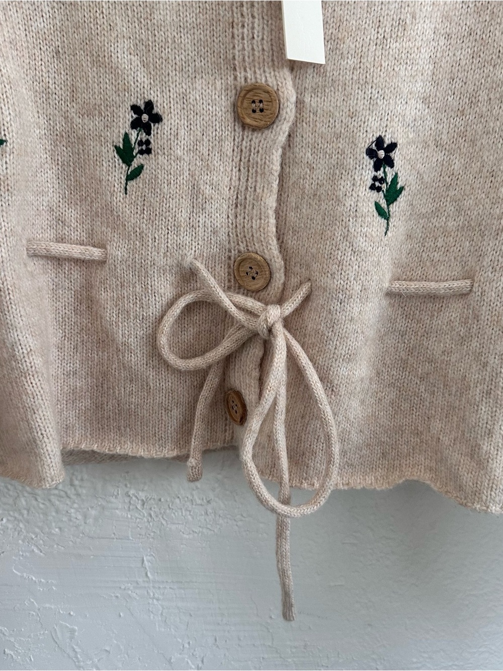NEW NWT Mustard Seed Beige Floral Embroidered Button Cardigan Size Small - Picture 4 of 6